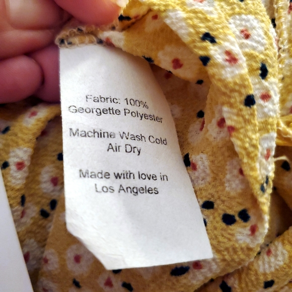 Endless Summer Bella crop top In Ditsy Yellow M NWT - Picture 5 of 5